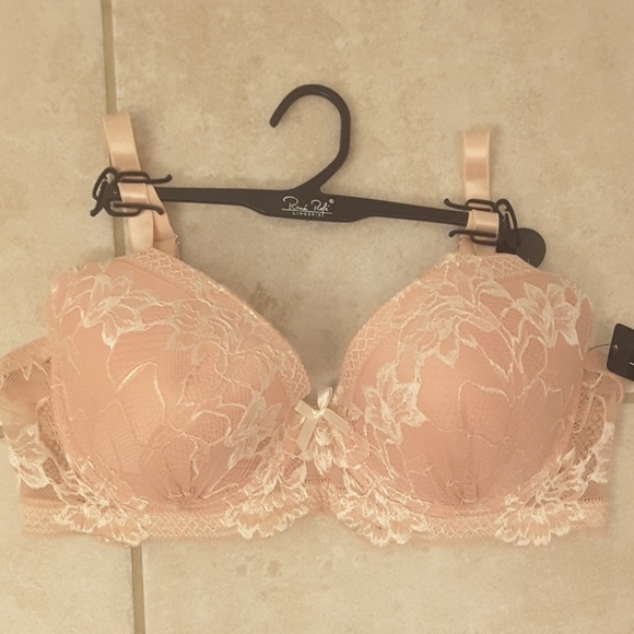 Rene Rofe Other - Rene Rofe pink lace bra size 38C